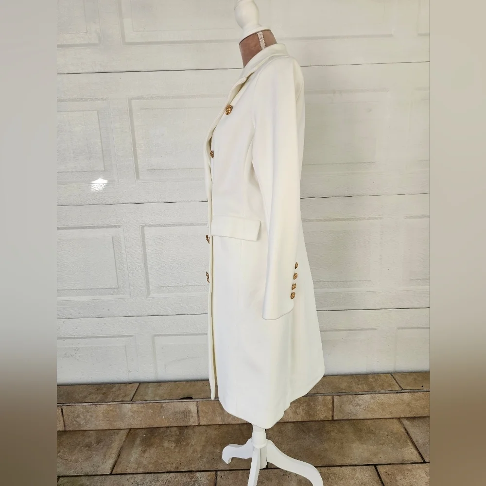 Elegant Woman's White Double-Breasted Fall/Winter Classic Coat with Gold Buttons - Picture 3 of 13